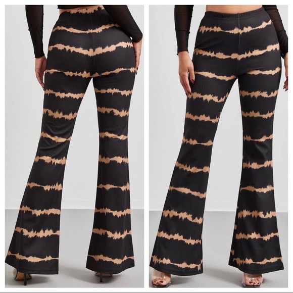 Wide leg & Ruched Pants - Picture 2 of 2